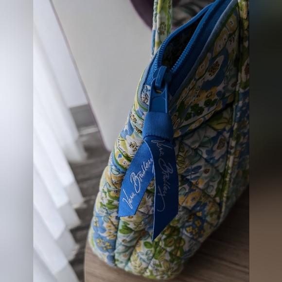 Vera Bradley English Meadow RETIRED PATTERN Green Blue Yellow Purse/ Handbag - Picture 8 of 8